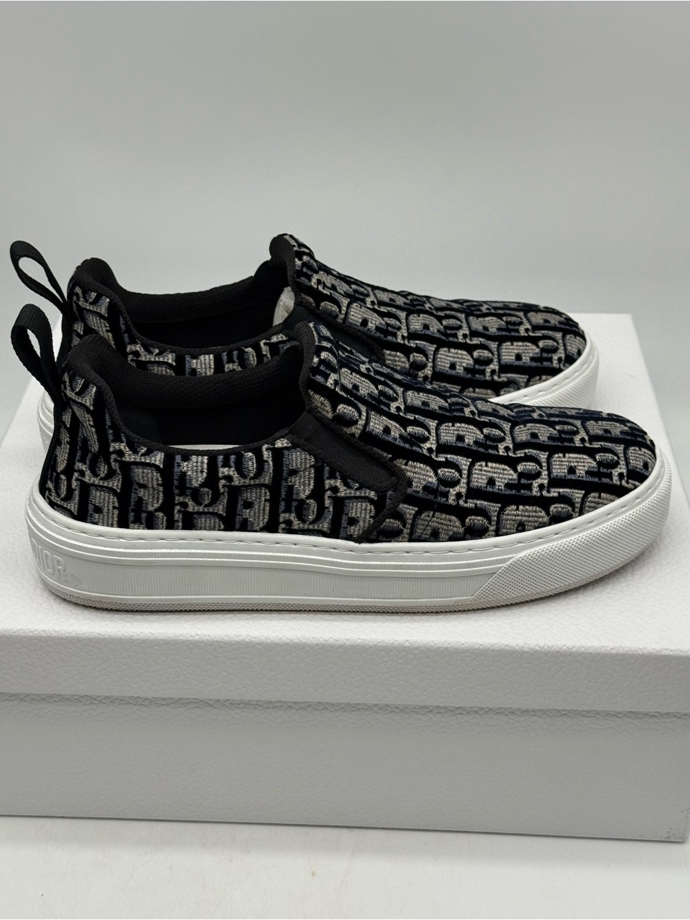 CHRISTIAN DIOR Solar Deep Blue Velvet embroidered Oblique slip sneaker EU38
